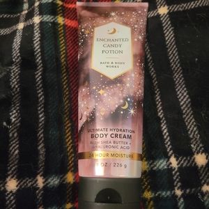 Bath and body works enchanted candy lotion